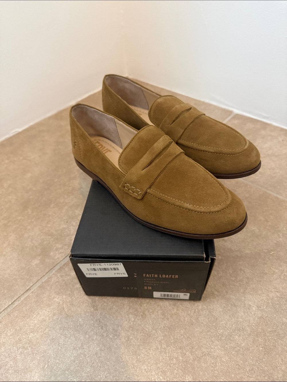 🪷 Frye Faith Loafers Suede EUC